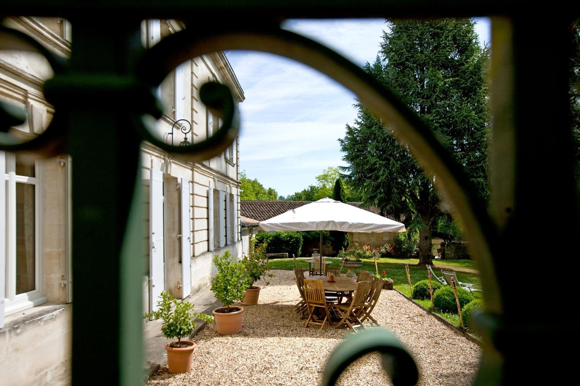 Chateau Magondeau Saillans  Exterior photo